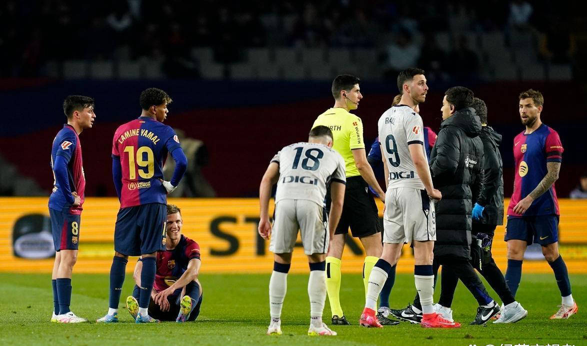 巴萨新核奥尔莫重返训练，助力西甲欧冠争冠之路