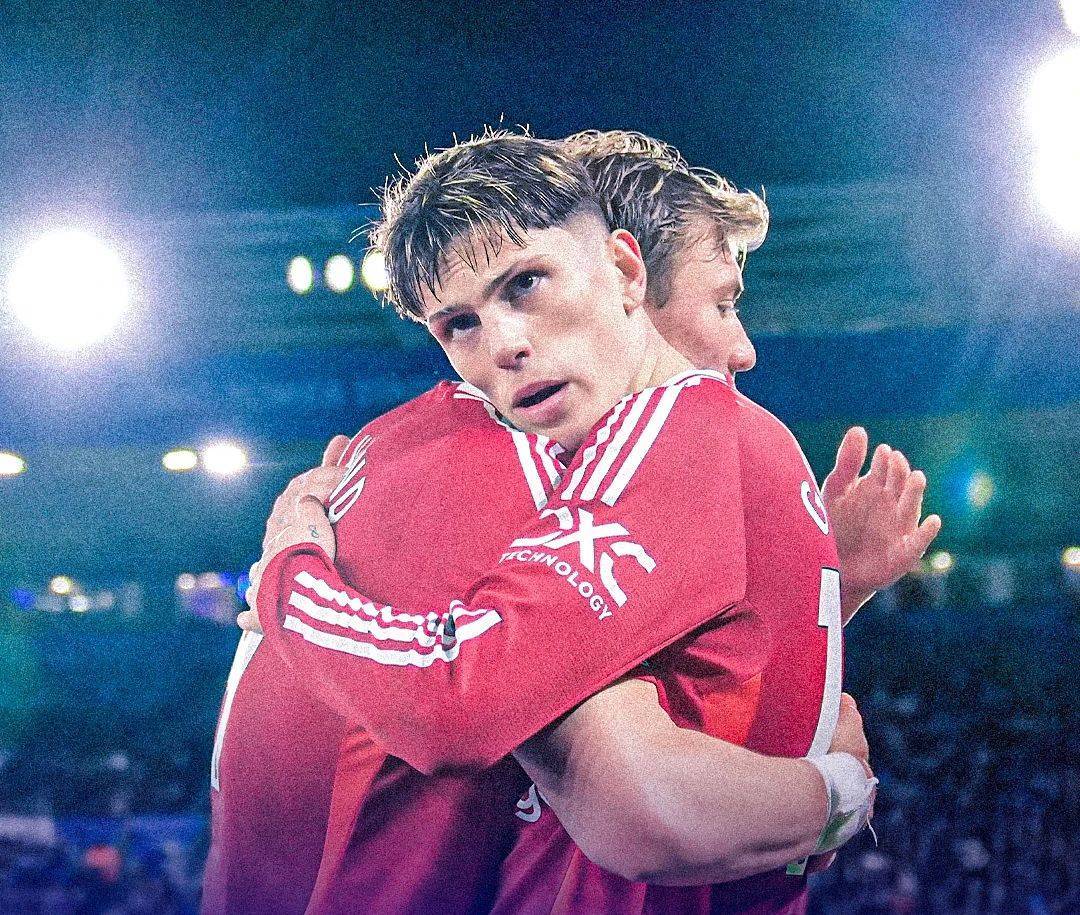 曼联两前锋跑位太差，直接破坏阿莫林战术！加纳乔乱跑霍伊伦德失踪